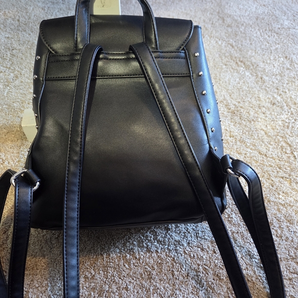 Disturbia Skeleton Backpack - Picture 3 of 6